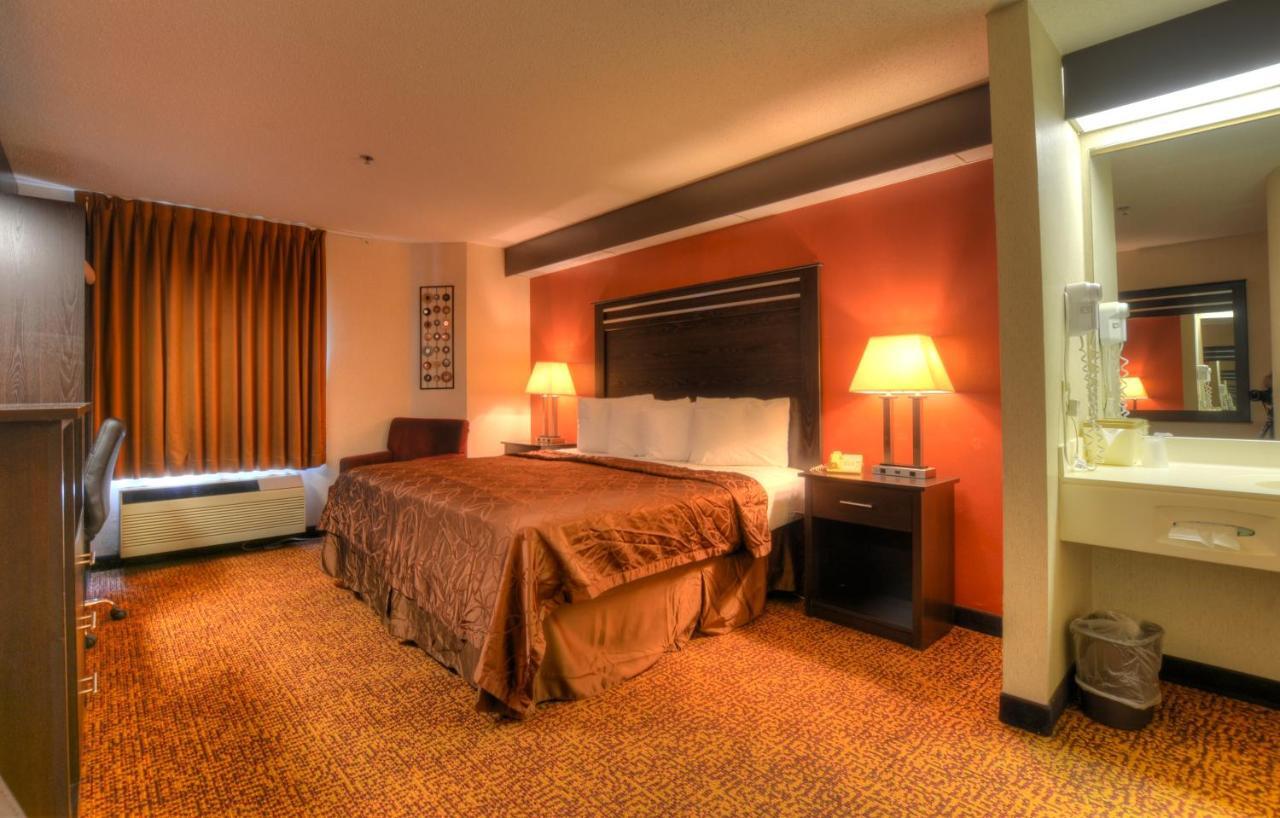 Smoky Mountain Inn & Suites Cherokee Ngoại thất bức ảnh