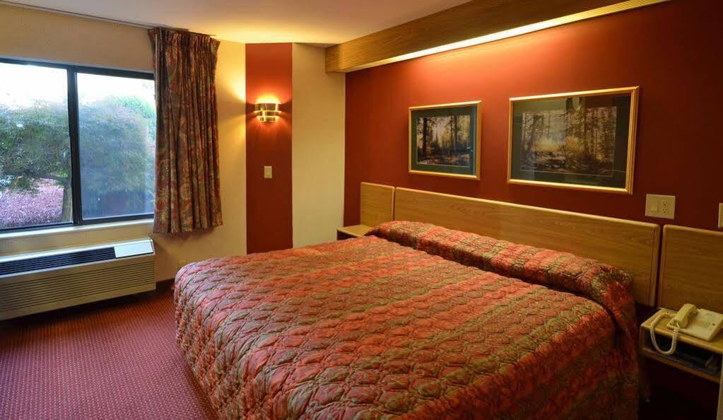 Smoky Mountain Inn & Suites Cherokee Ngoại thất bức ảnh